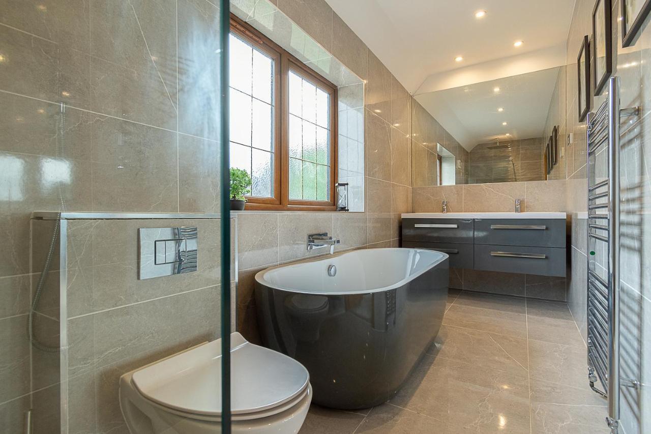 Boutique Green Acre Views Слау Экстерьер фото