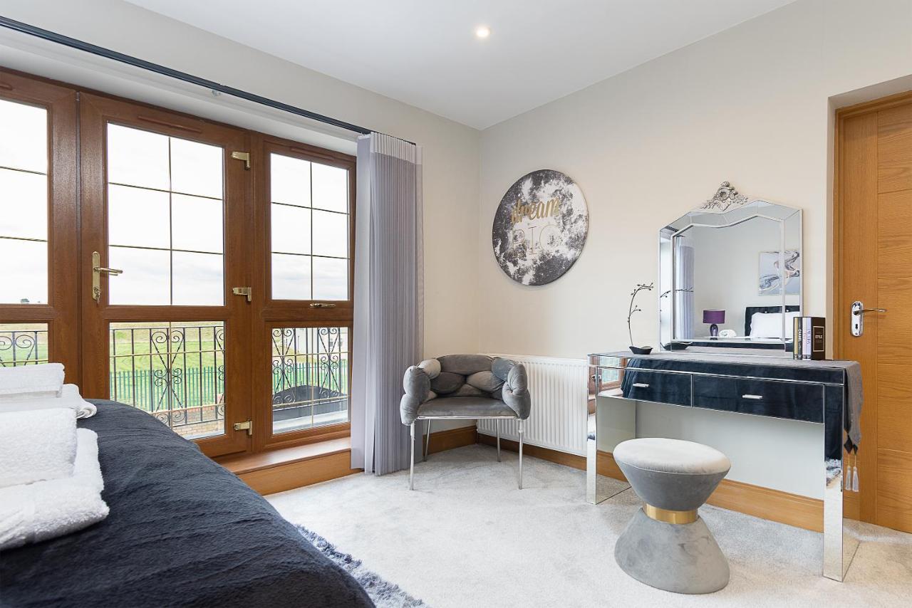 Boutique Green Acre Views Слау Экстерьер фото
