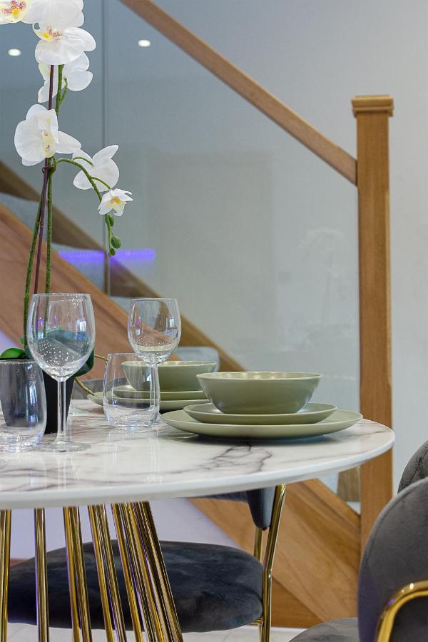 Boutique Green Acre Views Слау Экстерьер фото