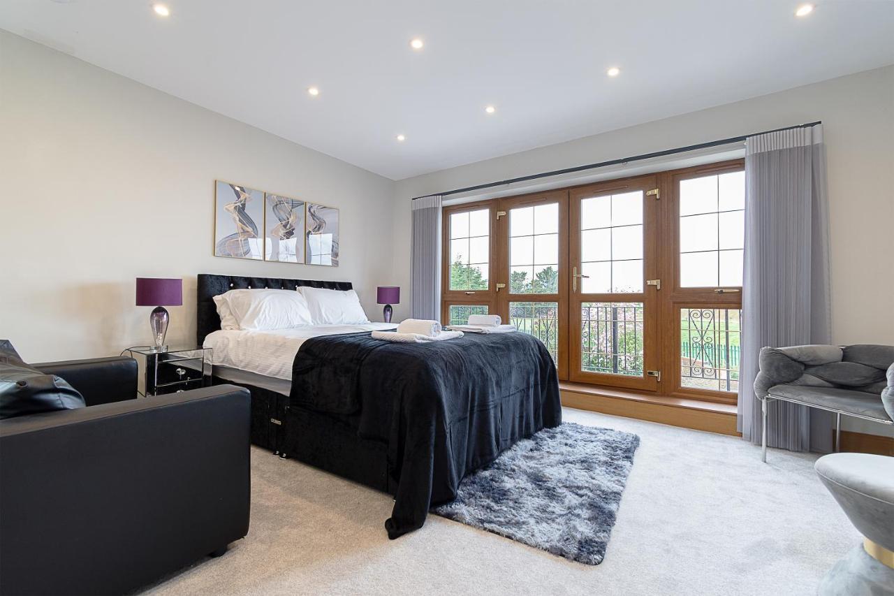 Boutique Green Acre Views Слау Экстерьер фото